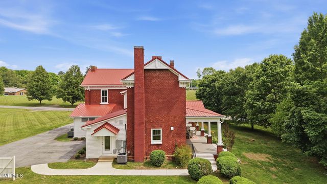 240 Maplehurst Lane, Bluff City, TN 37618