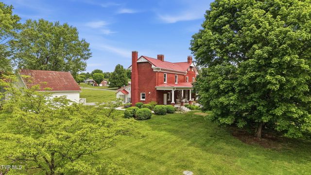 240 Maplehurst Lane, Bluff City, TN 37618
