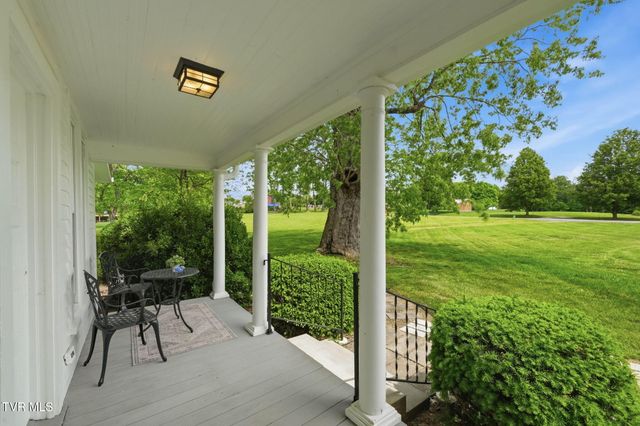 240 Maplehurst Lane, Bluff City, TN 37618