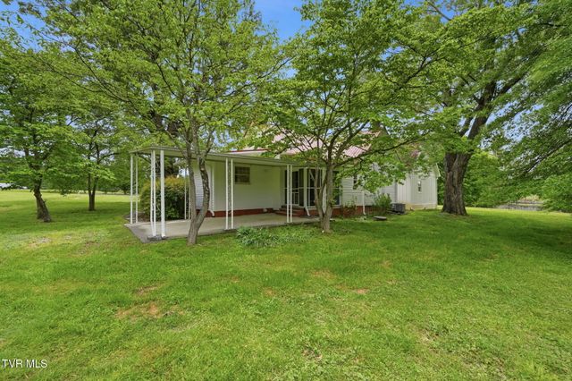 240 Maplehurst Lane, Bluff City, TN 37618