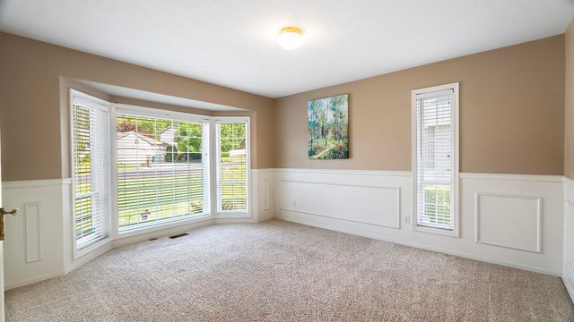 1220 E Brierwood Dr, Spokane, WA 99218