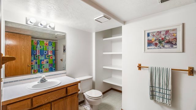 1220 E Brierwood Dr, Spokane, WA 99218