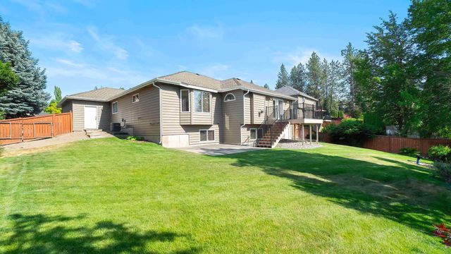 1220 E Brierwood Dr, Spokane, WA 99218