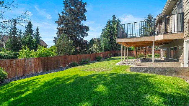 1220 E Brierwood Dr, Spokane, WA 99218