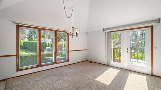 1220 E Brierwood Dr, Spokane, WA 99218