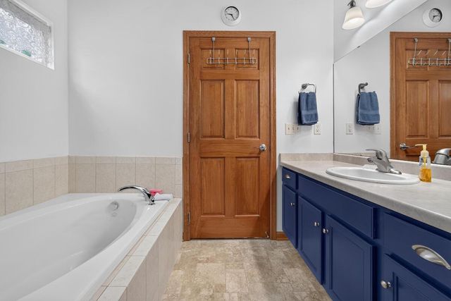 1836 N Sunnyslope DRIVE, Mount Pleasant, WI 53406