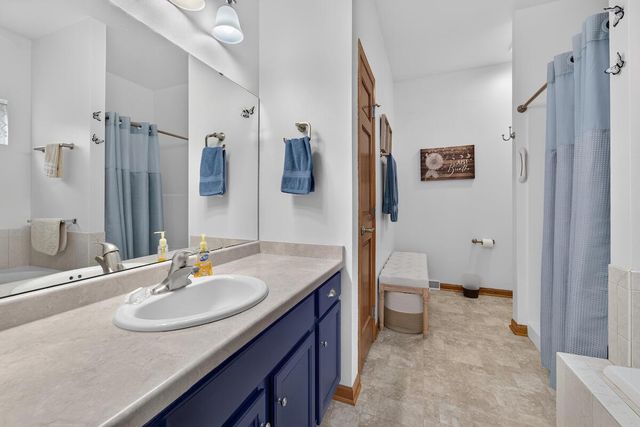 1836 N Sunnyslope DRIVE, Mount Pleasant, WI 53406