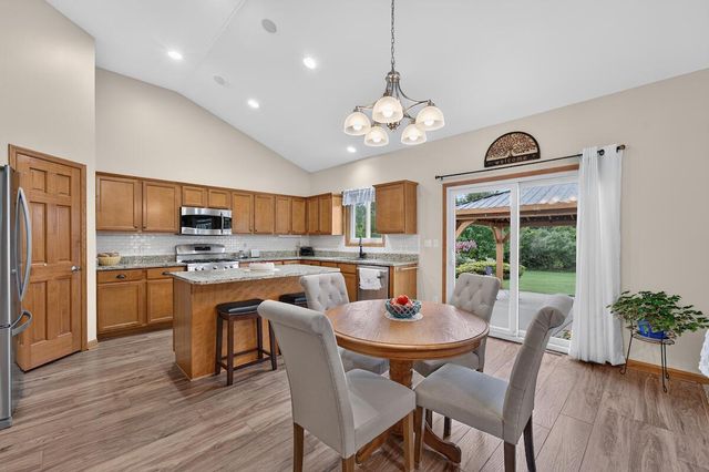 1836 N Sunnyslope DRIVE, Mount Pleasant, WI 53406