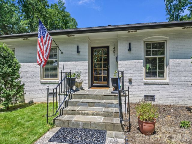 1401 Worcaster Place, Charlotte, NC 28211