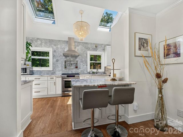 1401 Worcaster Place, Charlotte, NC 28211