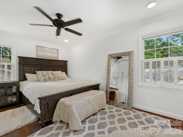 1401 Worcaster Place, Charlotte, NC 28211