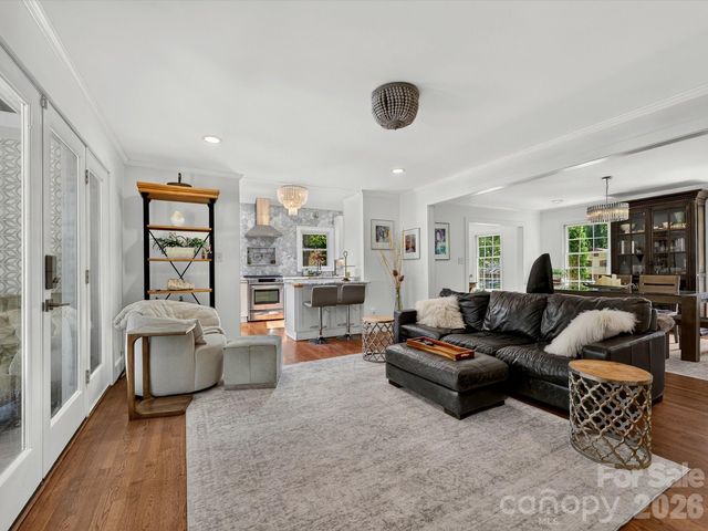 1401 Worcaster Place, Charlotte, NC 28211