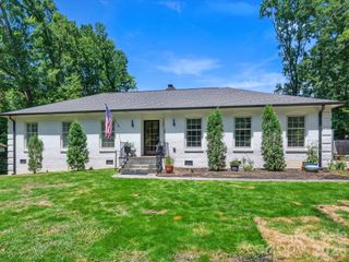 1401 Worcaster Place, Charlotte, NC 28211