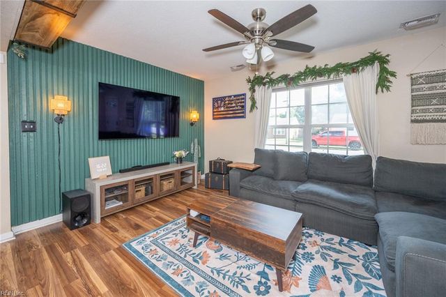 514 Norcum CIR, Portsmouth, VA 23701