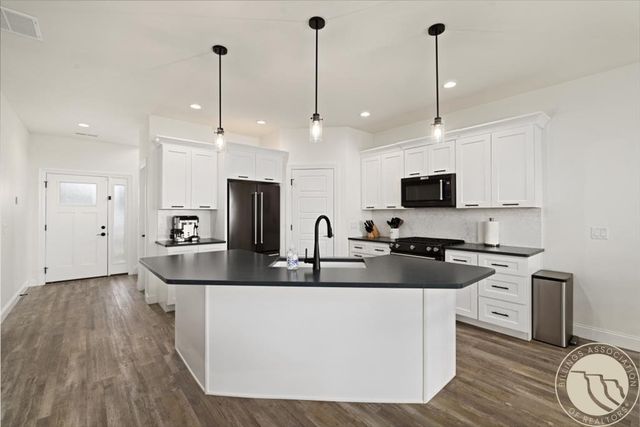 5332 Dovetail Avenue, Billings, MT 59106
