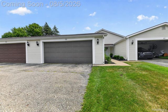 75 Oxford Oaks Drive 75, Oxford Charter Township, MI 48371