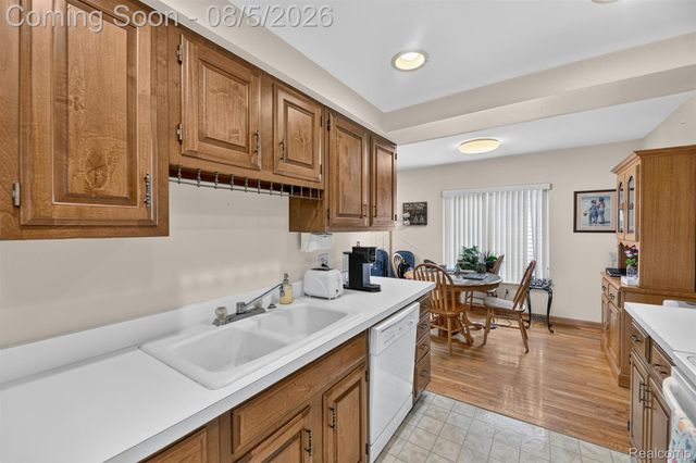 75 Oxford Oaks Drive 75, Oxford Charter Township, MI 48371