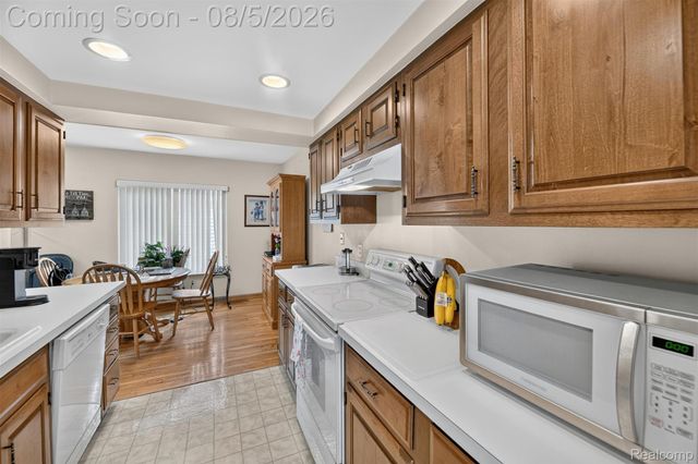 75 Oxford Oaks Drive 75, Oxford Charter Township, MI 48371