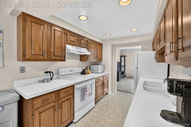 75 Oxford Oaks Drive 75, Oxford Charter Township, MI 48371