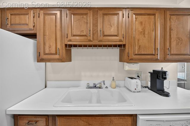 75 Oxford Oaks Drive 75, Oxford Charter Township, MI 48371