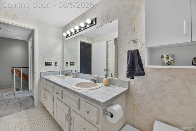 75 Oxford Oaks Drive 75, Oxford Charter Township, MI 48371
