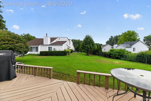75 Oxford Oaks Drive 75, Oxford Charter Township, MI 48371