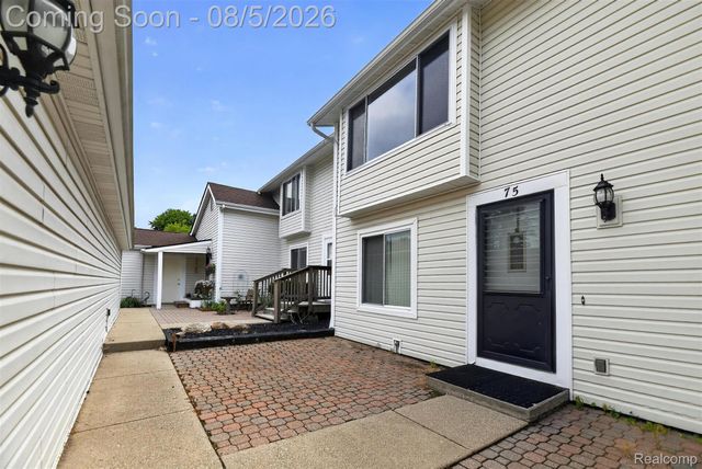 75 Oxford Oaks Drive 75, Oxford Charter Township, MI 48371