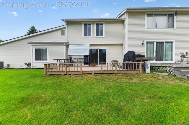 75 Oxford Oaks Drive 75, Oxford Charter Township, MI 48371