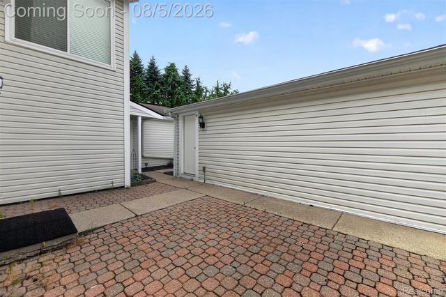 75 Oxford Oaks Drive 75, Oxford Charter Township, MI 48371