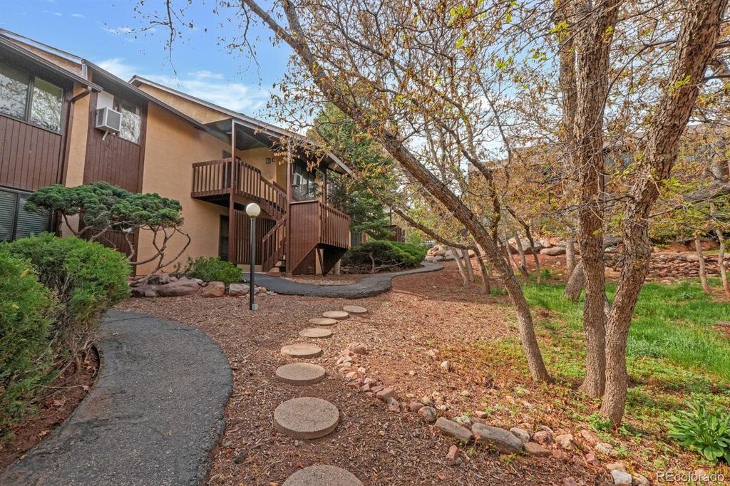 329 El Paso Boulevard C, Manitou Springs, CO 80829