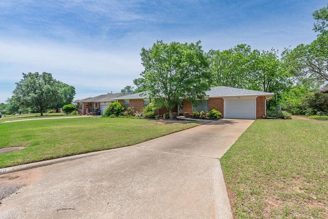 1618 N Oklahoma Avenue, Shawnee, OK 74804