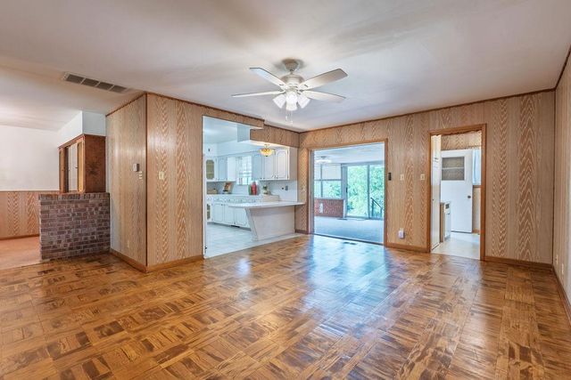 1618 N Oklahoma Avenue, Shawnee, OK 74804