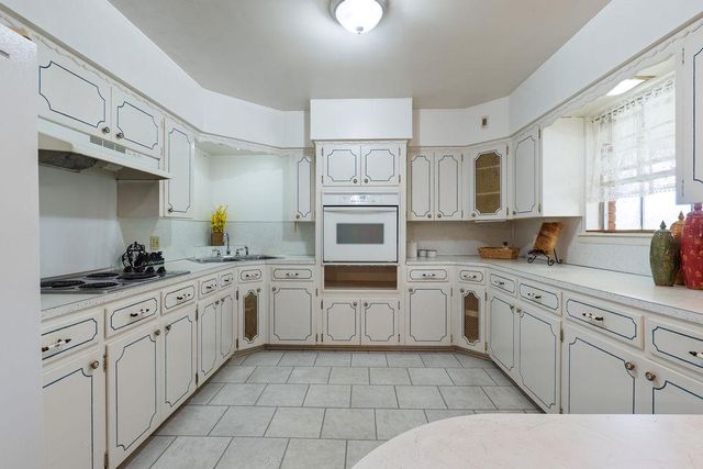1618 N Oklahoma Avenue, Shawnee, OK 74804