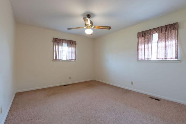 1618 N Oklahoma Avenue, Shawnee, OK 74804