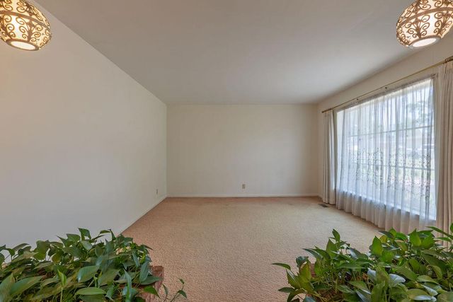 1618 N Oklahoma Avenue, Shawnee, OK 74804