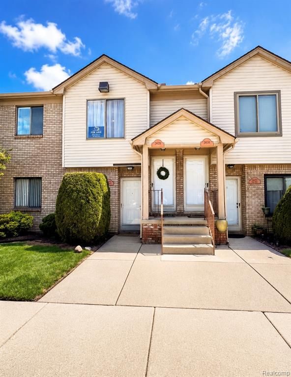 24128 Avon Lane, Clinton Township, MI 48036