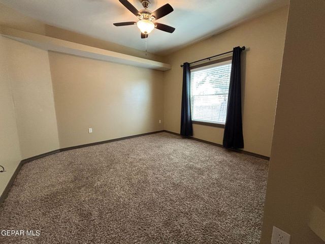 5724 Valley Lilac Lane, El Paso, TX 79932