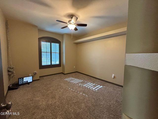 5724 Valley Lilac Lane, El Paso, TX 79932