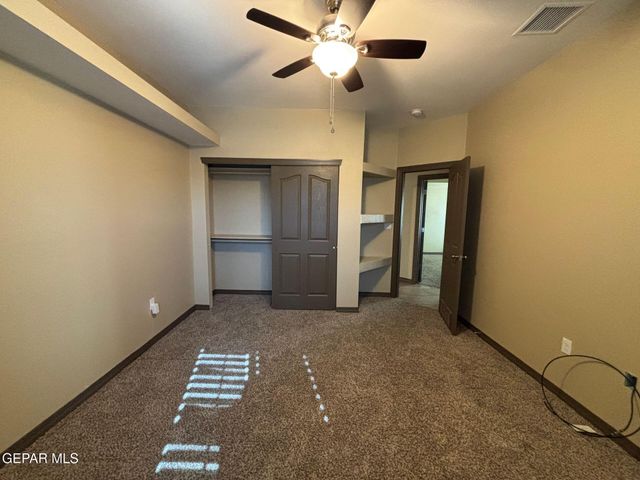 5724 Valley Lilac Lane, El Paso, TX 79932