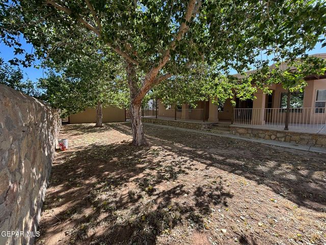 5724 Valley Lilac Lane, El Paso, TX 79932
