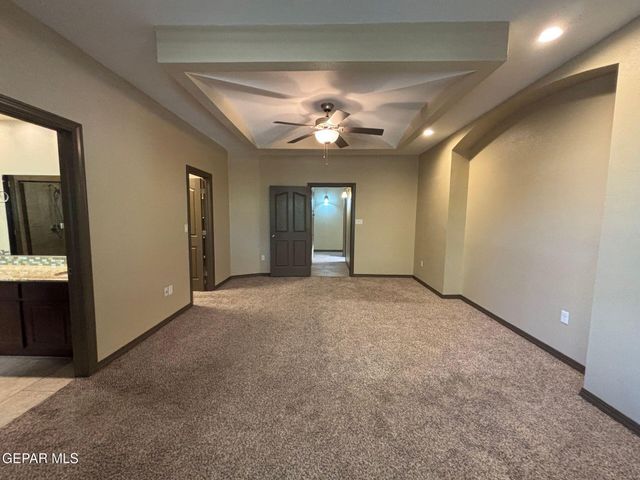 5724 Valley Lilac Lane, El Paso, TX 79932