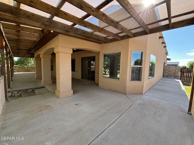 5724 Valley Lilac Lane, El Paso, TX 79932