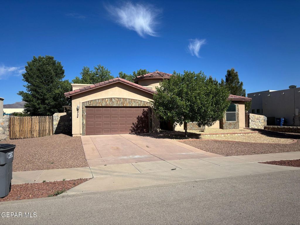 5724 Valley Lilac Lane, El Paso, TX 79932