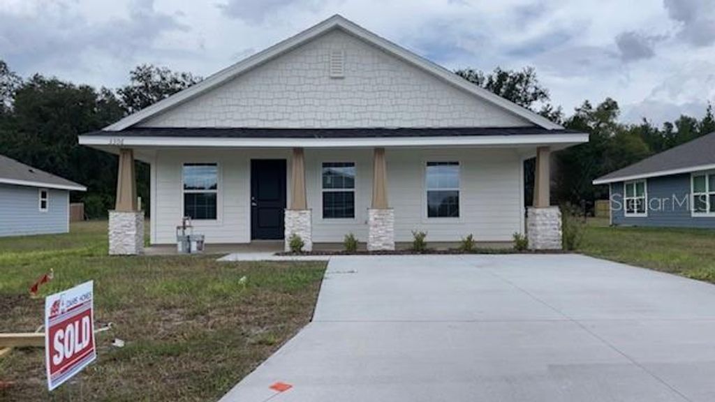 Image 1 of property listing at 3306 E IRIS LANE, Bell, FL 32619