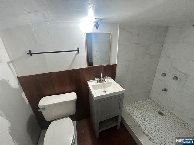 548 Tremont Avenue, Orange, NJ 07050