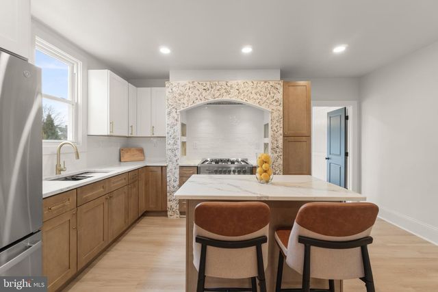 325 E 2ND ST, Moorestown, NJ 08057