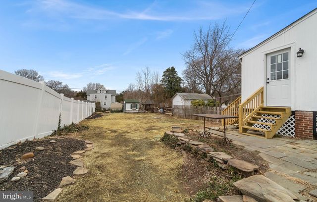 325 E 2ND ST, Moorestown, NJ 08057