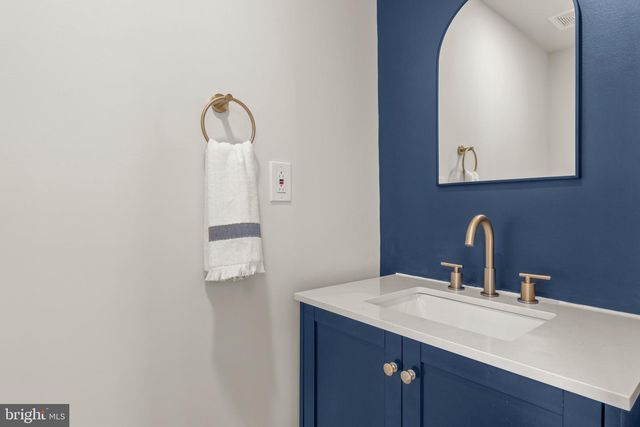 325 E 2ND ST, Moorestown, NJ 08057