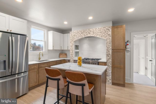 325 E 2ND ST, Moorestown, NJ 08057