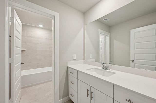 5925 Mockingbird Lodge Lane, Pearland, TX 77584